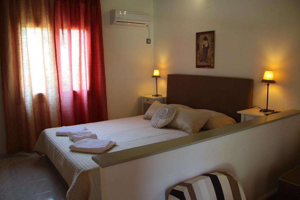 Captain Yiannis Hotel Vathy  Room photo