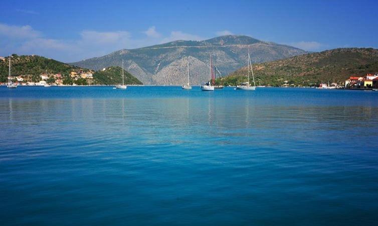 Captain Yiannis Hotel Vathy  Exterior photo